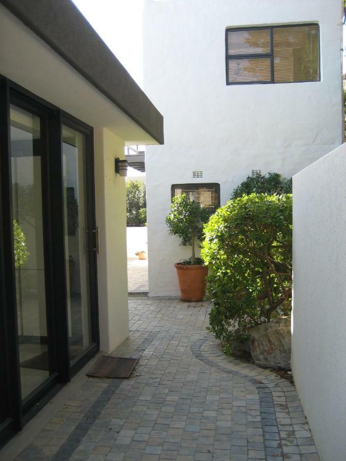קייפטאון Camps Bay Cosy Accommodation מראה חיצוני תמונה